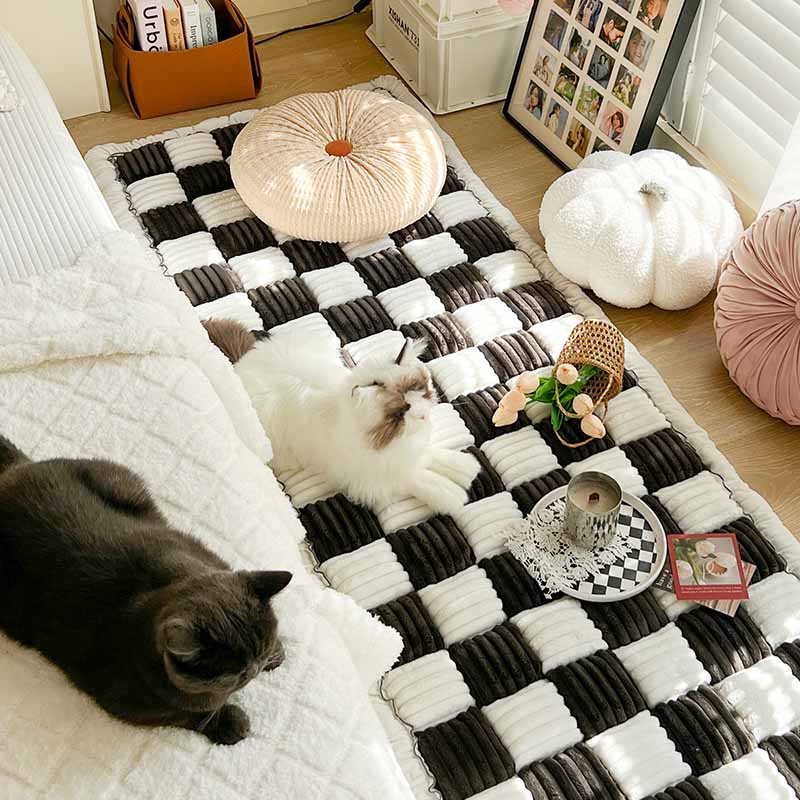 Chenille Pet Blanket with Non-Slip Backing – Plush Furniture Protector for Dogs & Cats – Machine Washable Couch Cover