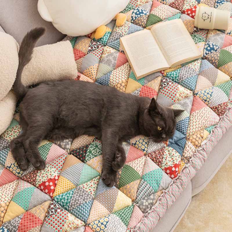 Quilted Cotton Furniture Protector Cover Anti-Slip Couch Cushion Pad for Sofa Chair Loveseat Pet-Friendly Washable Mat for Living Room