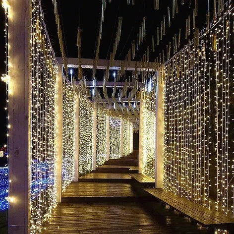 Solar-Powered LED Curtain Light 300 Bulb Waterproof Outdoor String for Patio Backyard Pergola Fence Wedding Party Decor Cascading Warm Glow
