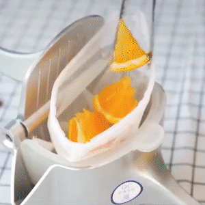 Manual Citrus Press for Lemons, Limes & Oranges – Portable Hand-Operated Fruit Juicer for Fresh Juice at Home, Travel & Outdoors