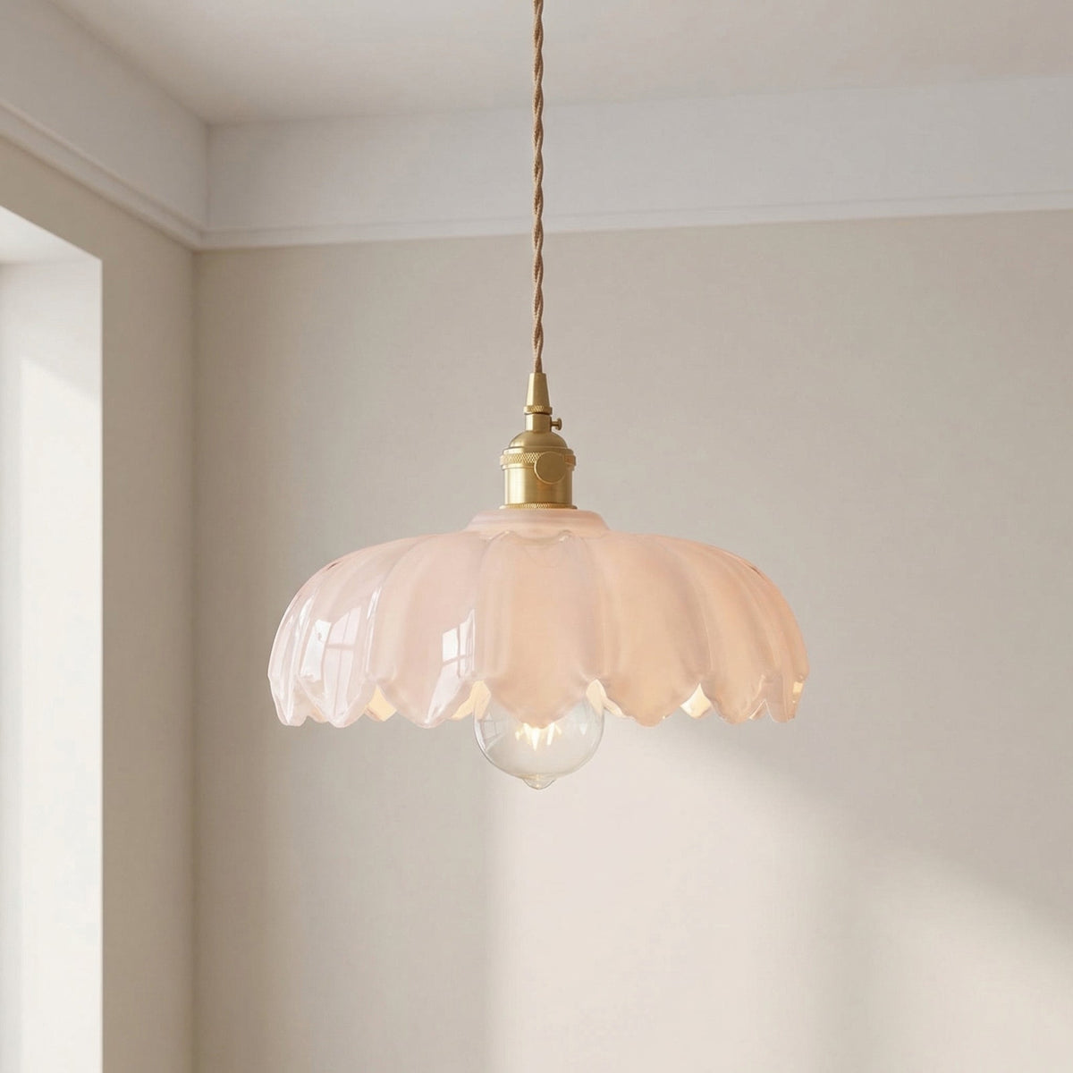 Sculptural Glass Pendant Light – Vintage-Inspired Flower Shade – Adjustable E27 Socket for Kitchen, Dining Room & Bar