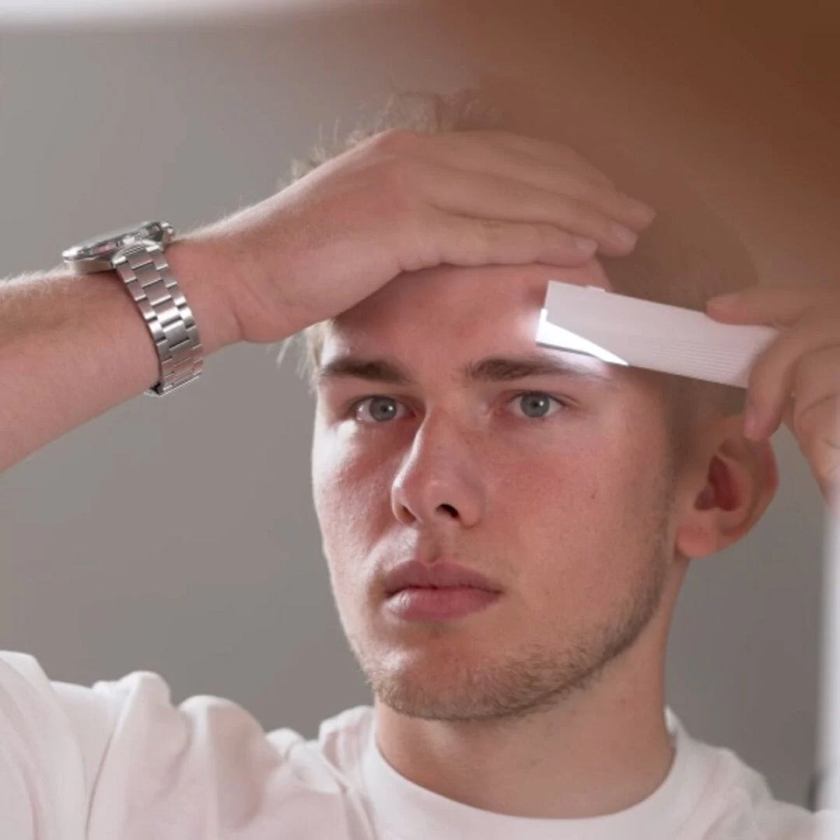 Sonic Facial Exfoliator with LED Light & 3 Speed Settings for Smooth Skin & Peach Fuzz Removal at Home