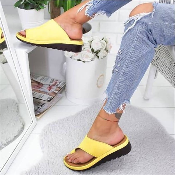 Sandales orthopédiques pour femmes avec semelle intérieure amortissante et rembourrage latéral pour un confort tout au long de la journée