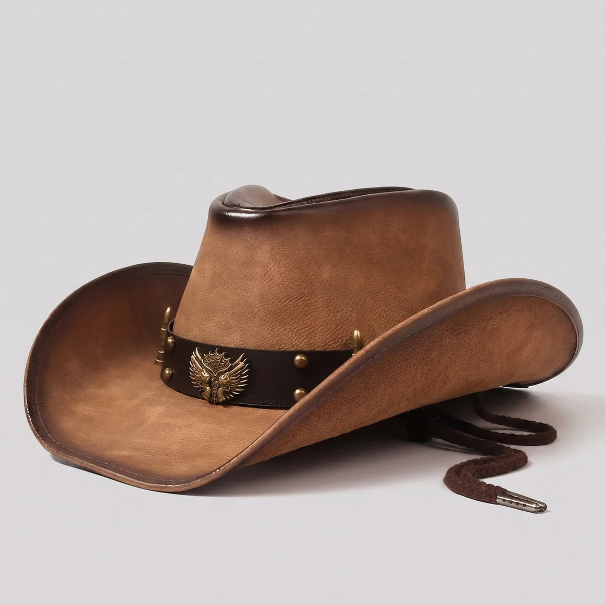 Collection Western | Chapeau de cowboy noir à larges bords et détails vintage | Style robuste pour les aventures en plein air
