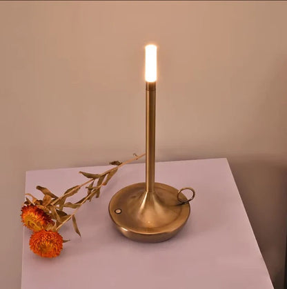 Lampe de bureau LED moderne à intensité variable