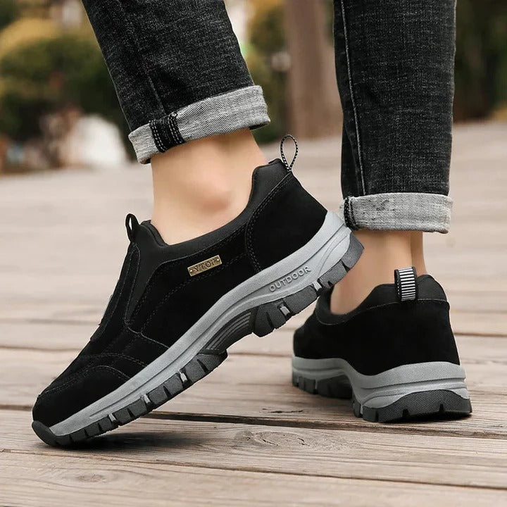 Chaussures de randonnée confortables avec semelles intérieures souples et semelles antidérapantes