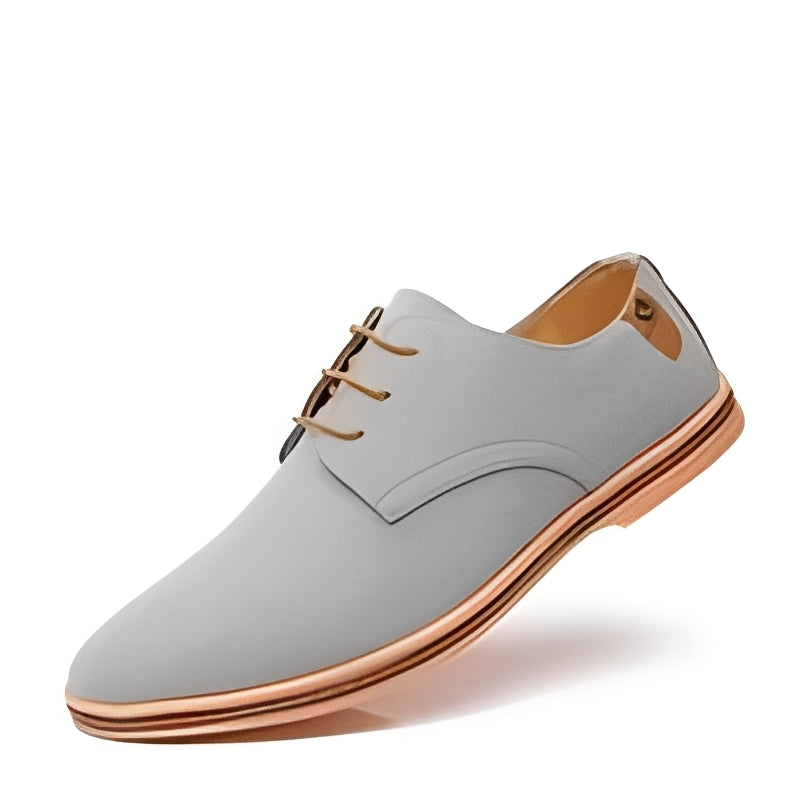 Chaussures confortables pour hommes avec un bon soutien de la voûte plantaire