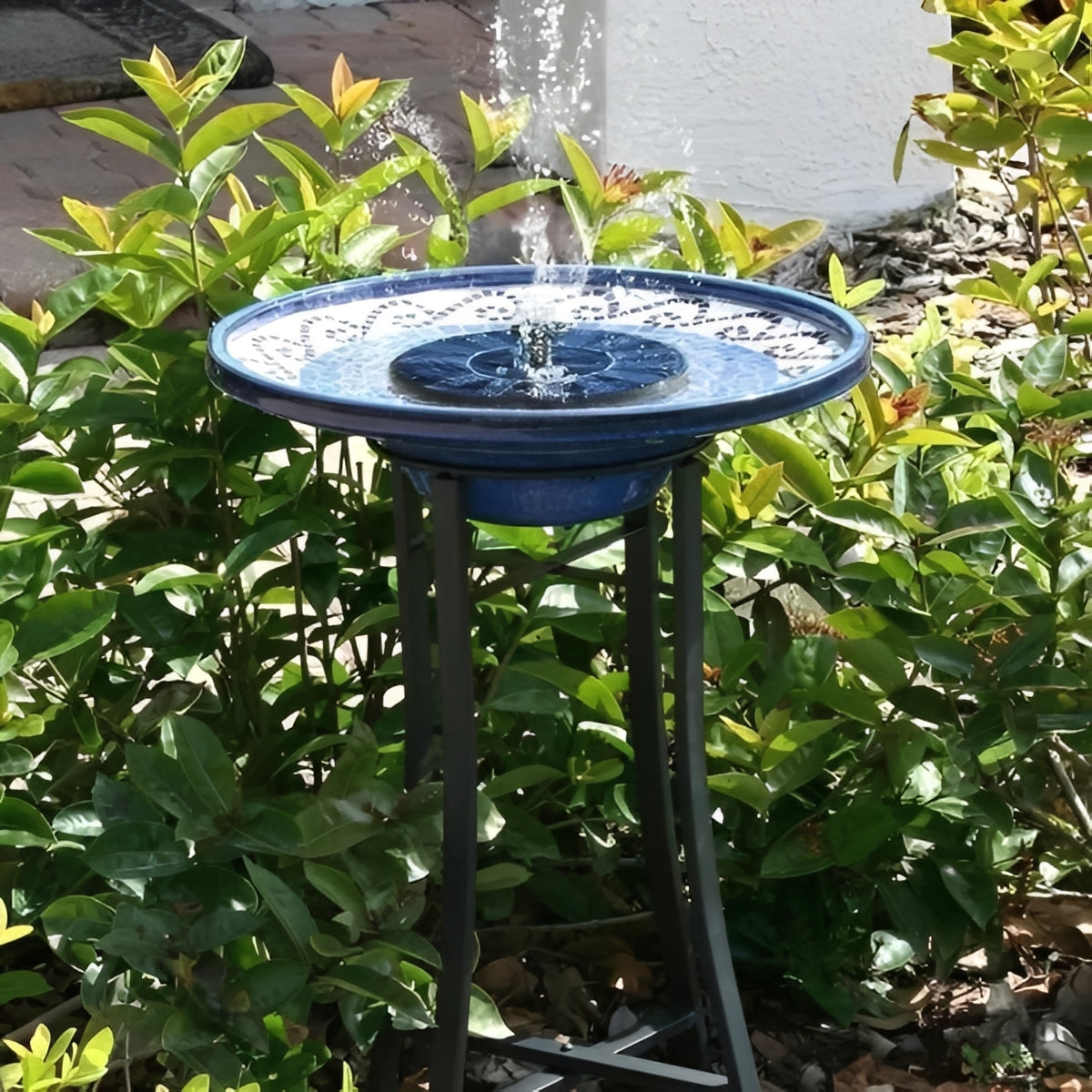 Fontaine d'eau solaire pour bassins extérieurs et oiseaux