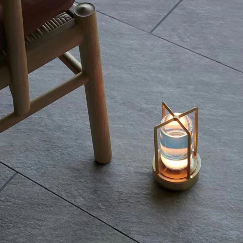 Lampe de table à LED sans fil compacte
