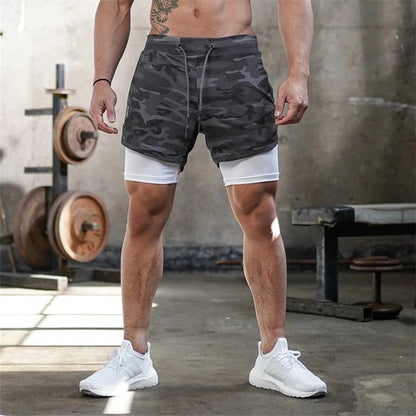 Short de sport camouflage homme avec doublure de compression intégrée
