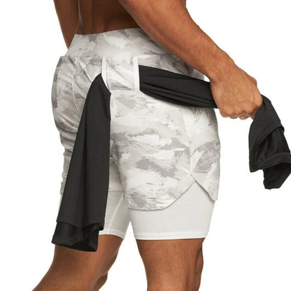 Short de sport camouflage homme avec doublure de compression intégrée