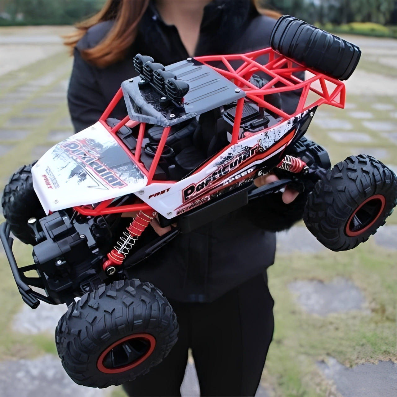 Puissant camion RC tout-terrain 4x4
