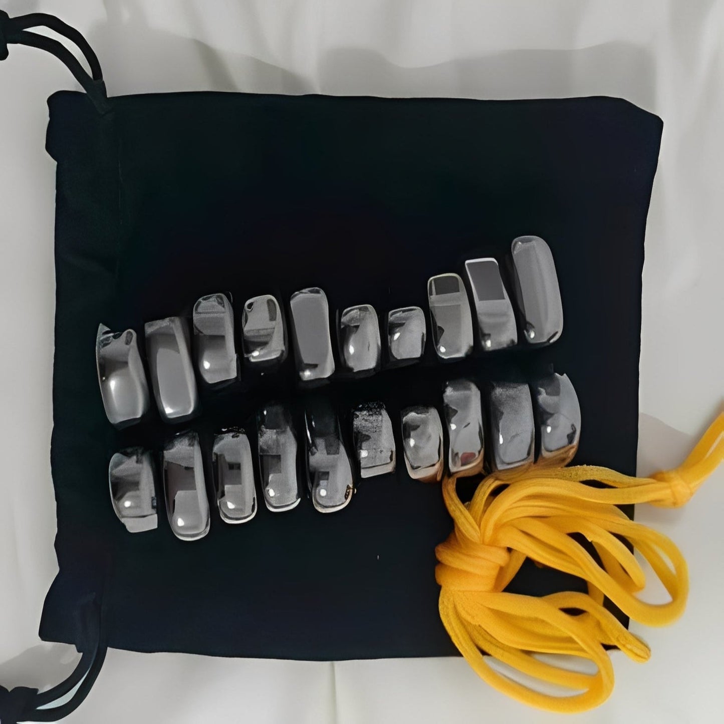 Jeu d'échecs magnétique pliable et portable