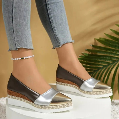 Sandales compensées confortables avec semelle intérieure souple et boucle réglable