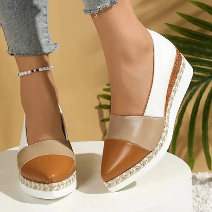Sandales compensées confortables avec semelle intérieure souple et boucle réglable