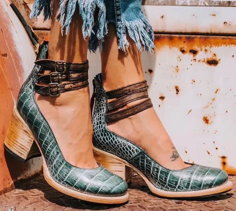 Sandales plates pour femme à boucle avec semelles confortables