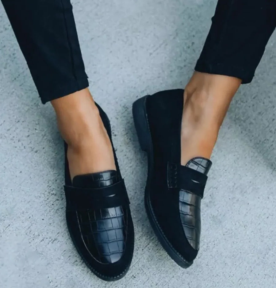 Mocassins classiques noirs synthétiques à enfiler