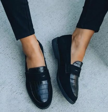 Mocassins classiques noirs synthétiques à enfiler