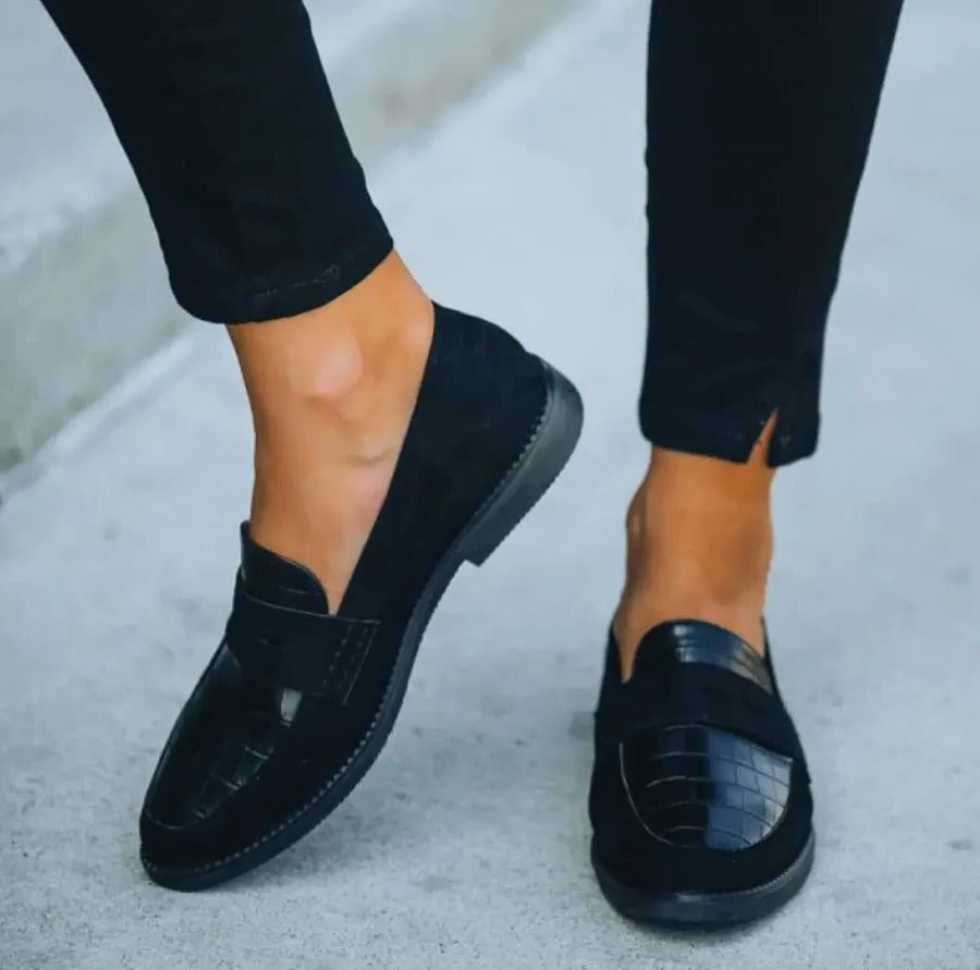 Mocassins classiques noirs synthétiques à enfiler