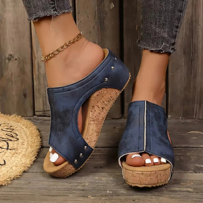 Sandales à talons hauts pour femme avec boucles et clous
