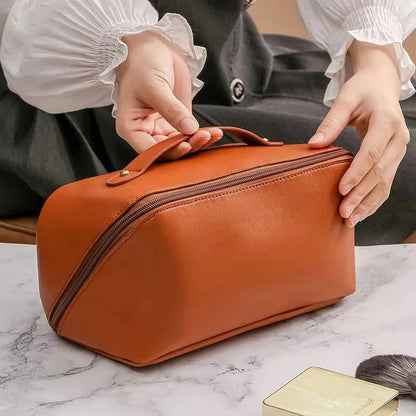 Grande trousse de toilette avec de nombreuses poches