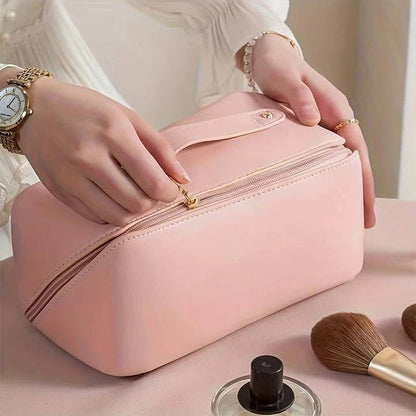 Grande trousse de toilette avec de nombreuses poches