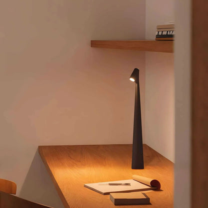 Lampe de bureau portable en métal avec luminosité réglable et port USB