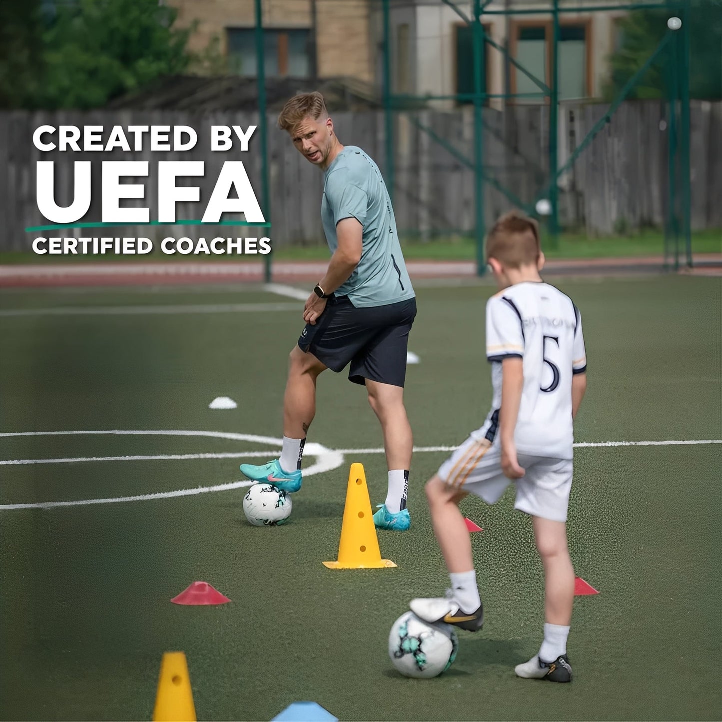 Tapis d'entraînement de football professionnel avec vidéos de coaching en ligne