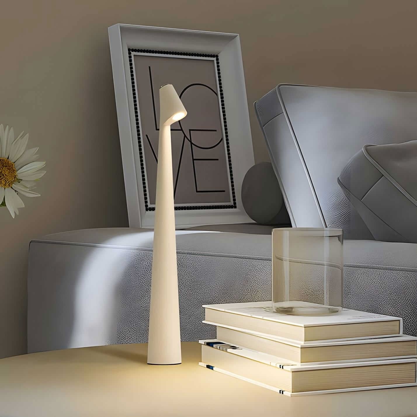 Lampe de bureau portable en métal avec luminosité réglable et port USB