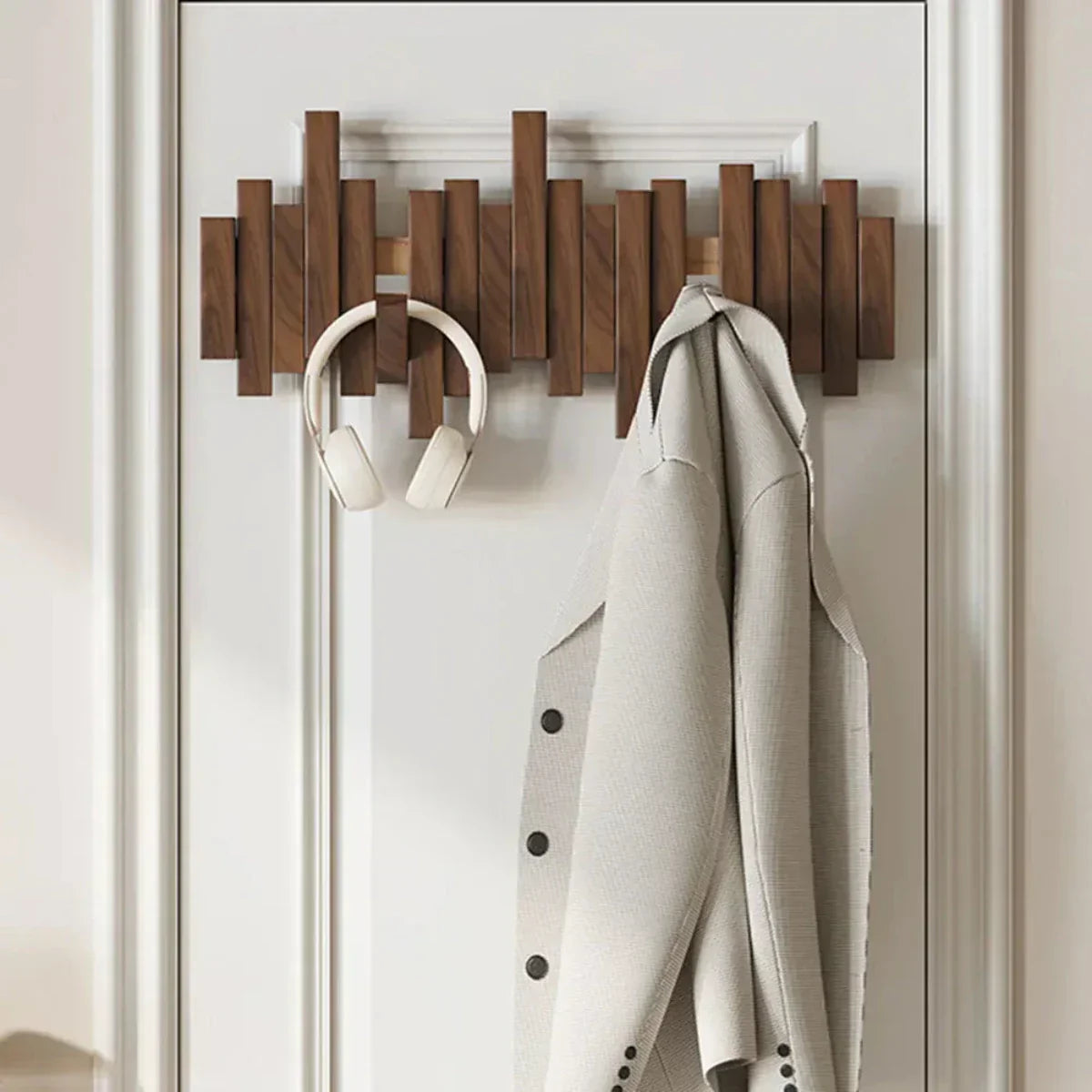 Porte-manteau mural en bois robuste – Rangement moderne pour entrée