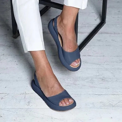 Sandales plates confortables d'été à bout ouvert avec bride extensible