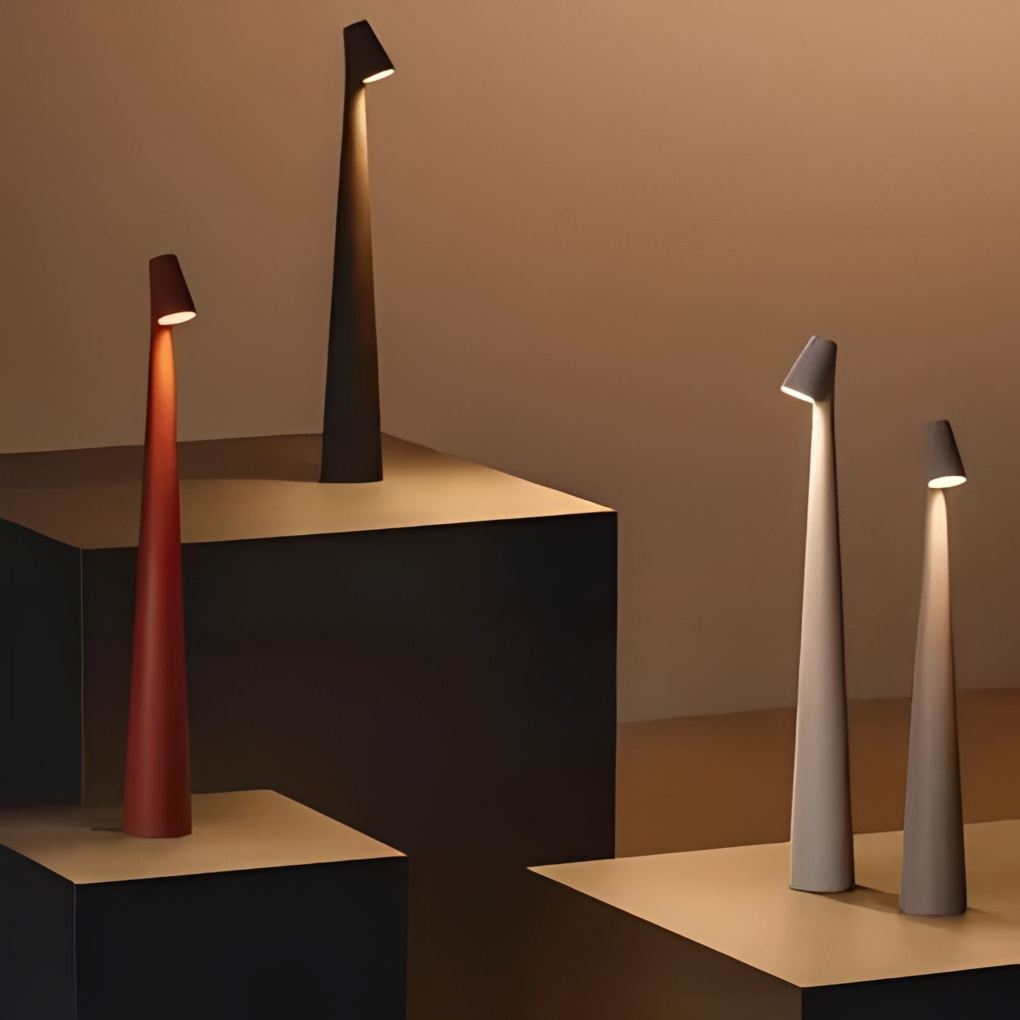 Lampe de table tactile, réglable et lumineuse