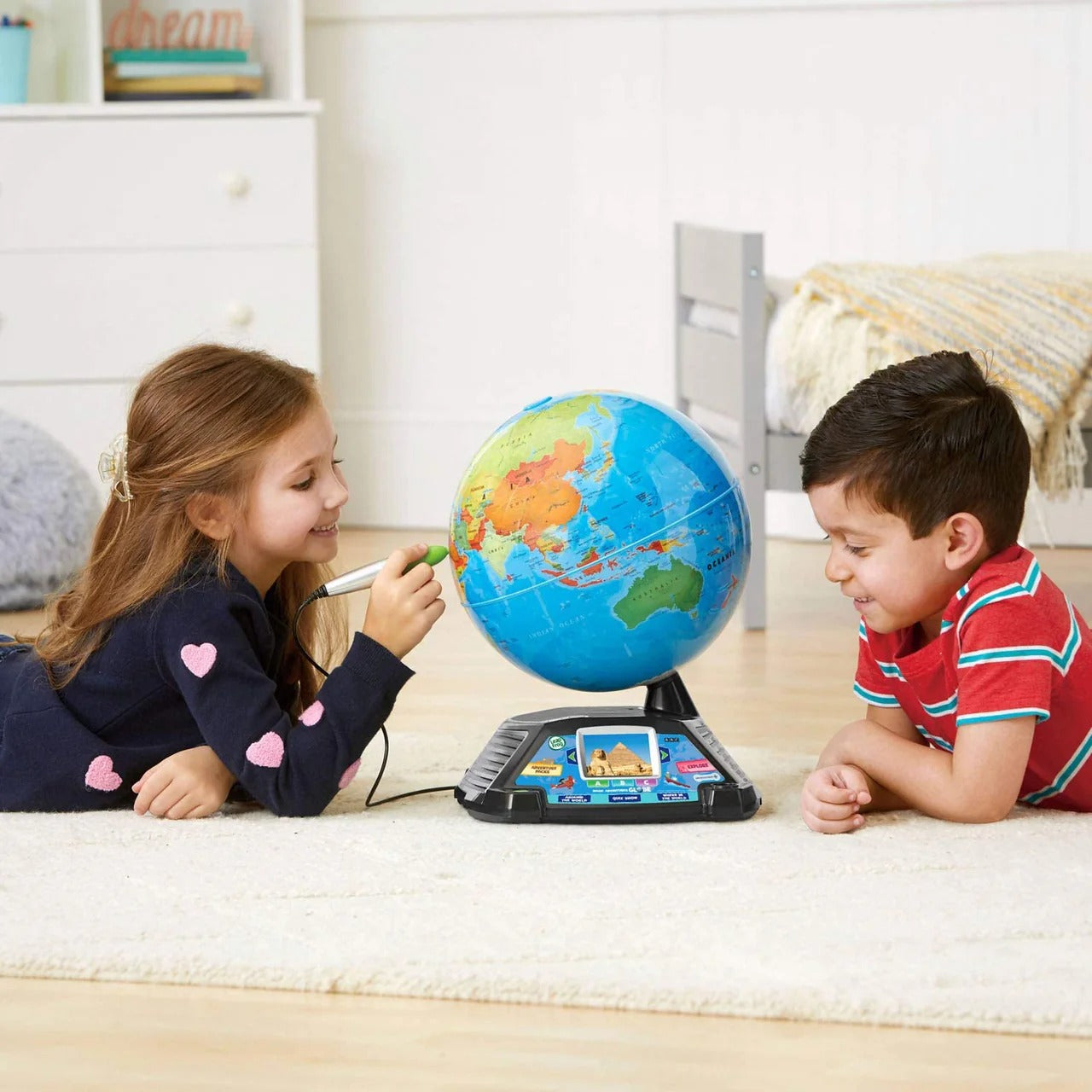 Globe vidéo éducatif pour enfants