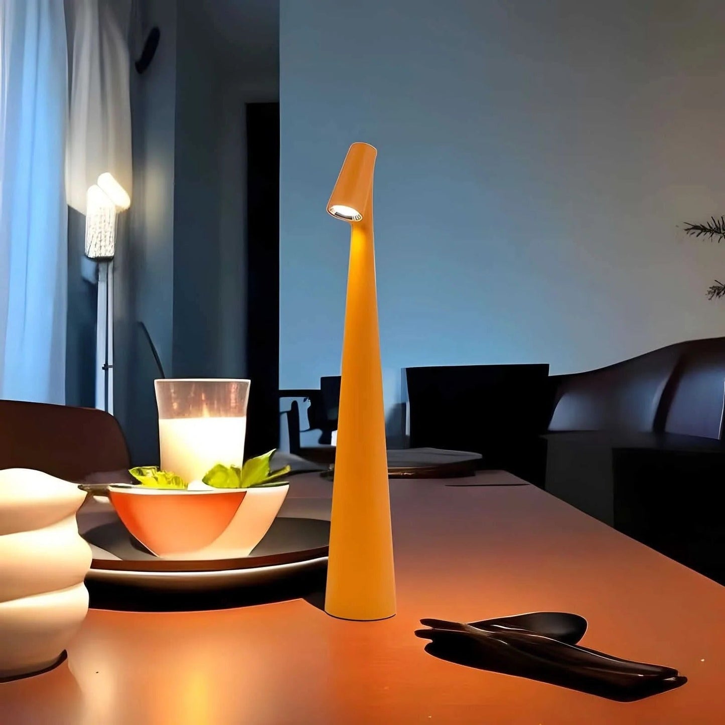 Lampe de bureau portable en métal avec luminosité réglable et port USB