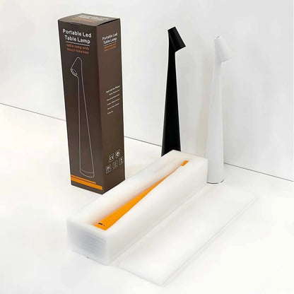 Lampe de bureau portable en métal avec luminosité réglable et port USB