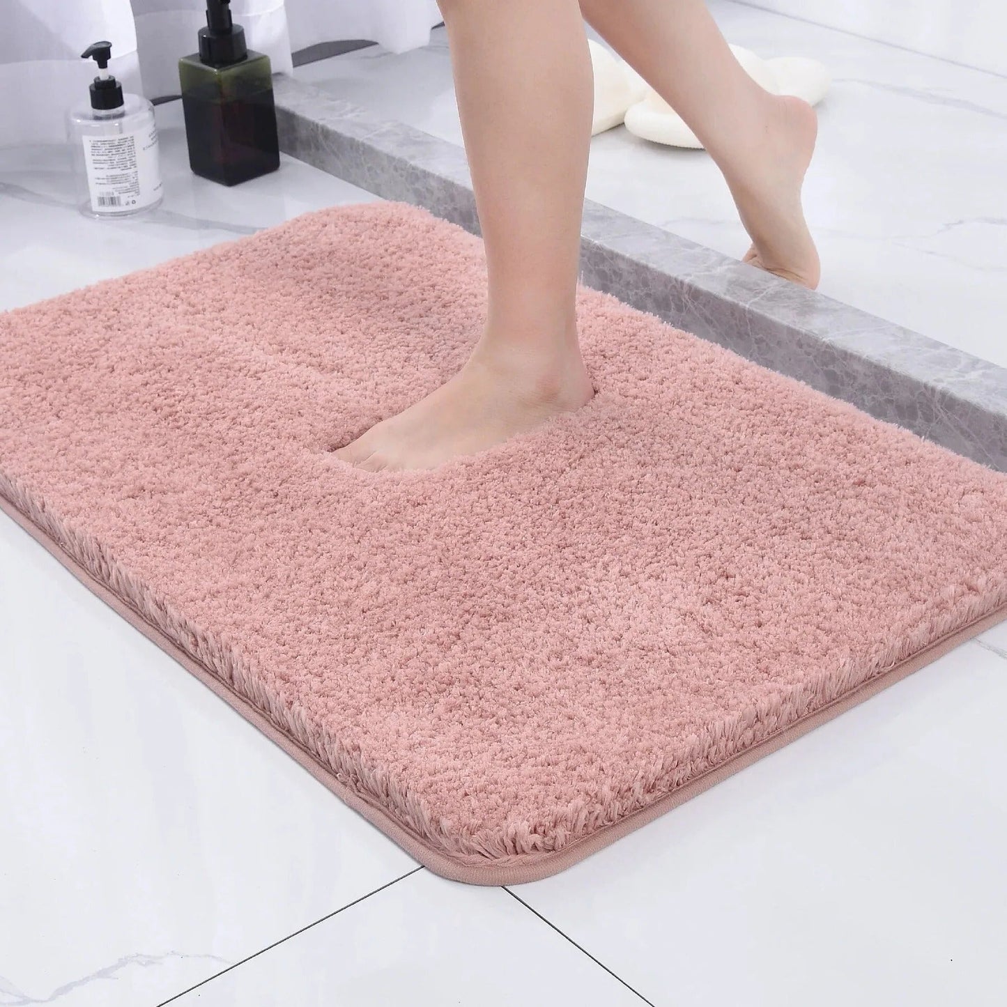 Tapis de bain doux et moelleux à texture fausse fourrure