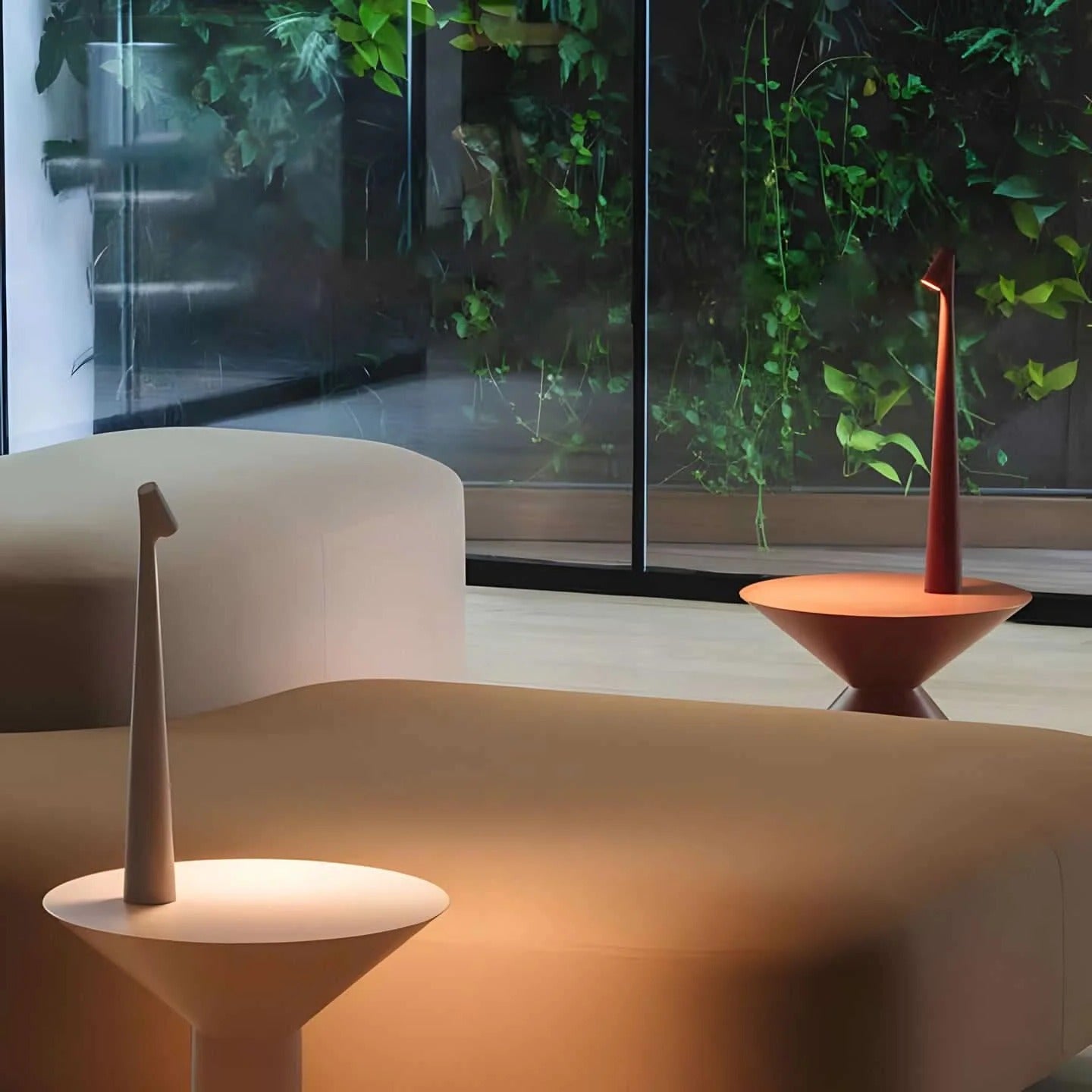 Lampe de bureau portable en métal avec luminosité réglable et port USB