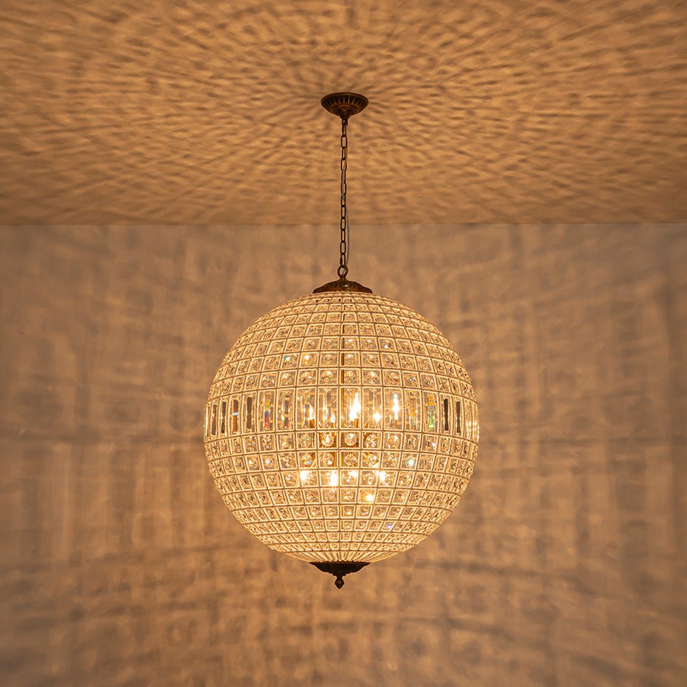 Lustre sphérique en cristal avec structure en laiton vieilli – Luminaire de plafond filaire pour salle à manger et entrée
