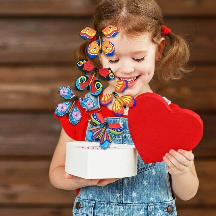 Wind-Up Flying Butterfly Surprise Card Insert Toy for Greeting Cards Books Party Favors