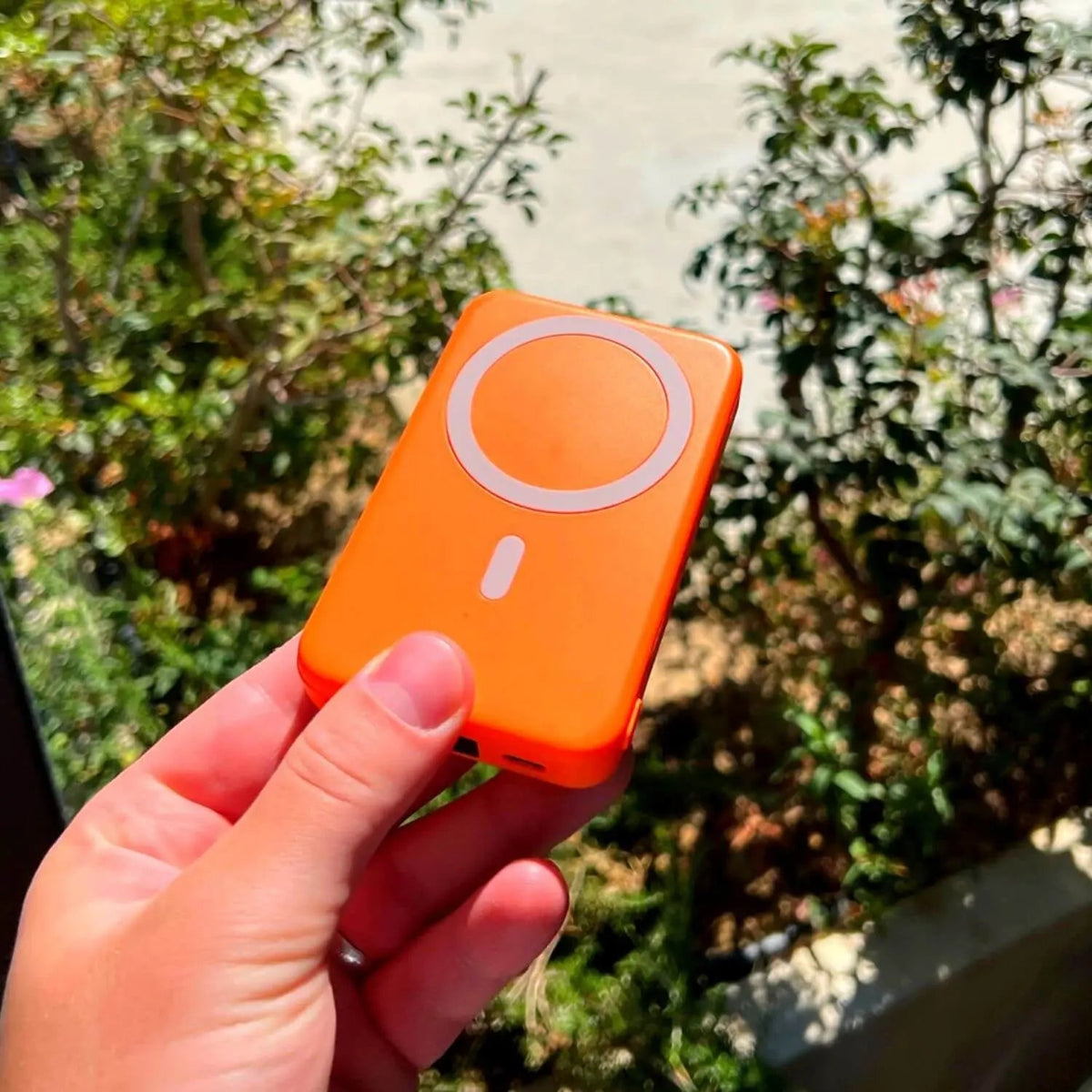 Magnetic Battery Pack for iPhone – Snap-On Wireless Charging Solution