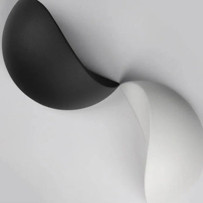 Half-Moon Aluminum LED Sconce – 5W Low-Profile Fixture for Bedroom, Hallway & Porch – IP65 Weatherproof Wall Lighting 3000K-5000K