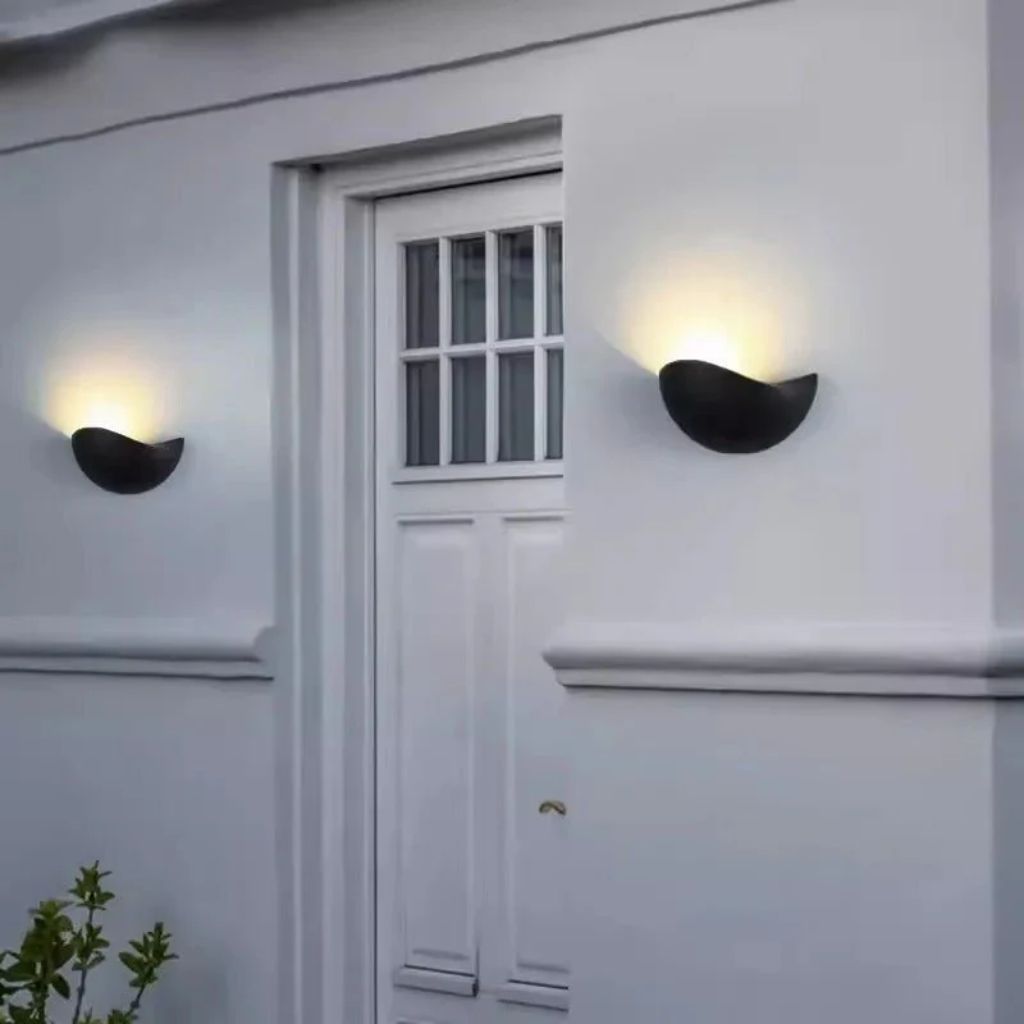 Half-Moon Aluminum LED Sconce – 5W Low-Profile Fixture for Bedroom, Hallway & Porch – IP65 Weatherproof Wall Lighting 3000K-5000K