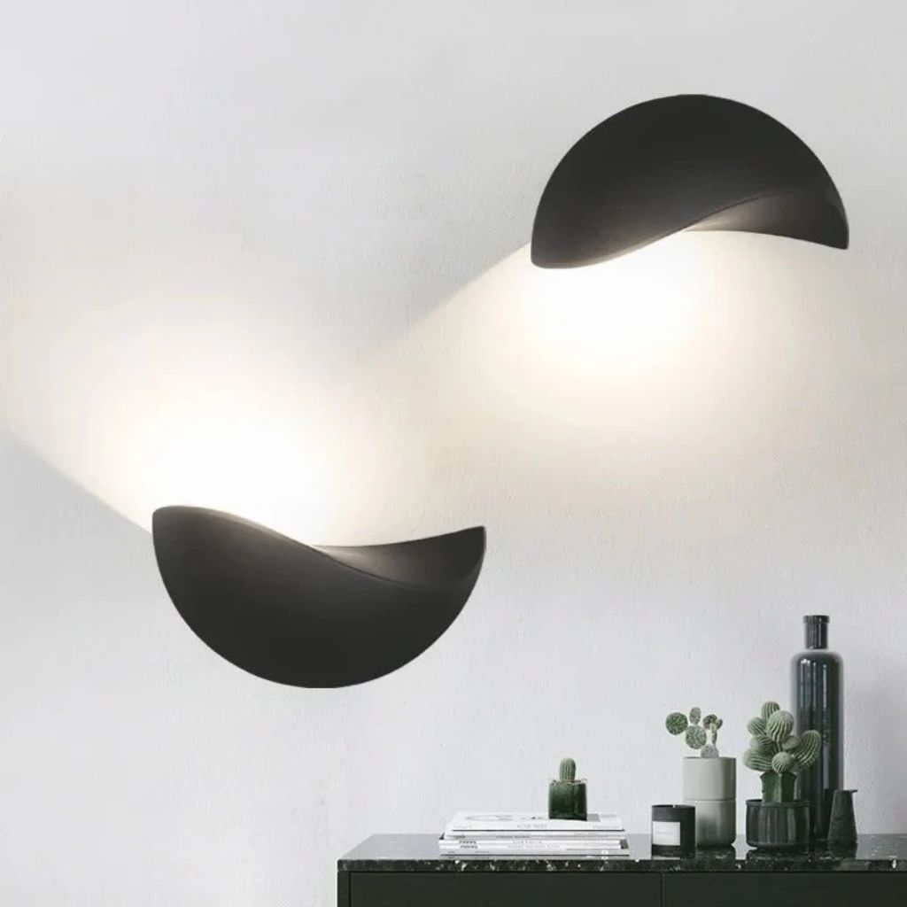 Half-Moon Aluminum LED Sconce – 5W Low-Profile Fixture for Bedroom, Hallway & Porch – IP65 Weatherproof Wall Lighting 3000K-5000K
