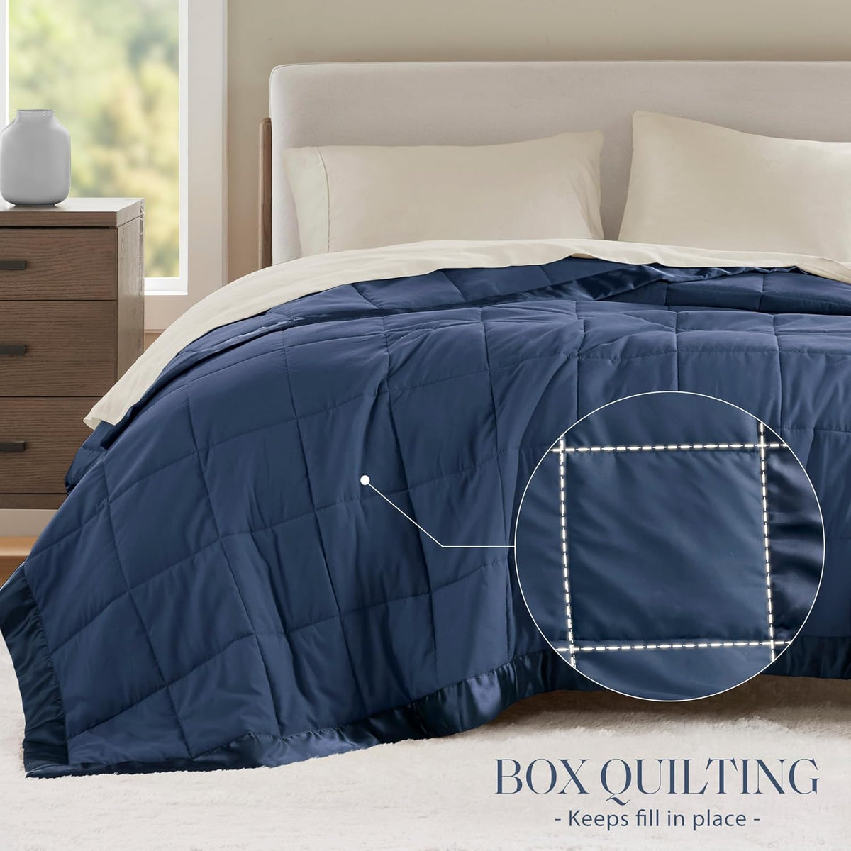 Collection Windom | Couverture en duvet synthétique avec traitement anti-humidité | Couvre-lit léger et doux toutes saisons, bordure satinée