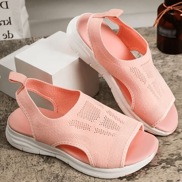 Sandales athlétiques à enfiler pour femmes avec soutien de la voûte plantaire et semelle intérieure coussinée pour un confort tout au long de la journée