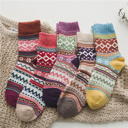 Thick Wool Blend Crew Socks for Winter – Insulated Thermal Socks with Traditional Nordic Patterns for Men & Women