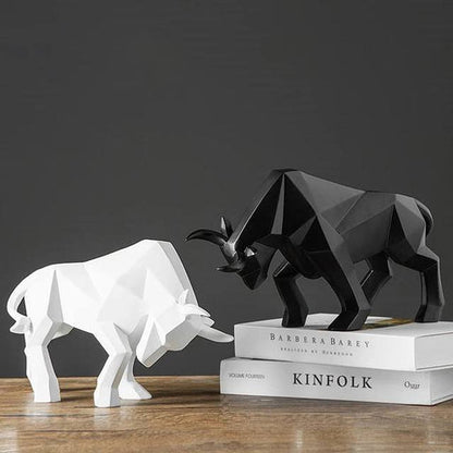 Figurine Taureau qui charge Cresta - Résine écologique, décoration faite à la main