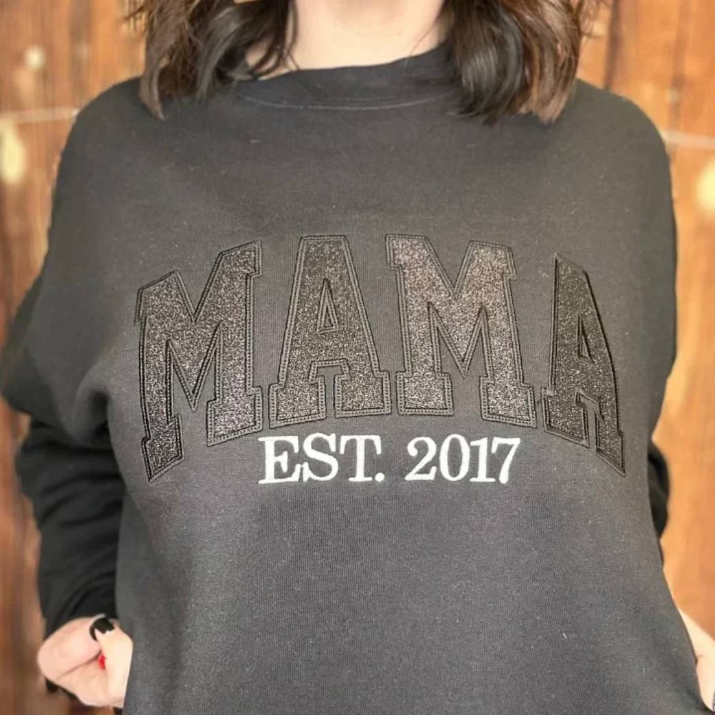 Sweat à capuche maman personnalisable avec texte pailleté personnalisé