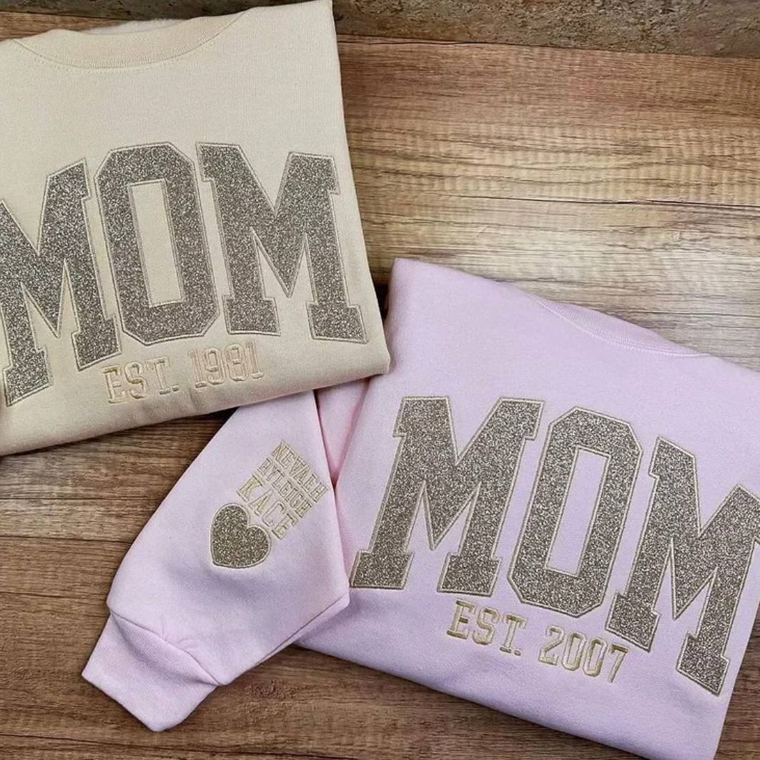 Sweat à capuche maman personnalisable avec texte pailleté personnalisé