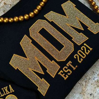 Sweat à capuche maman personnalisable avec texte pailleté personnalisé